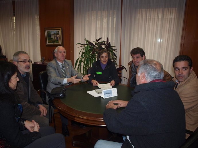 Reunión Entre El Comité De Empresa De Seda Solubles Y La Junta En Palencia