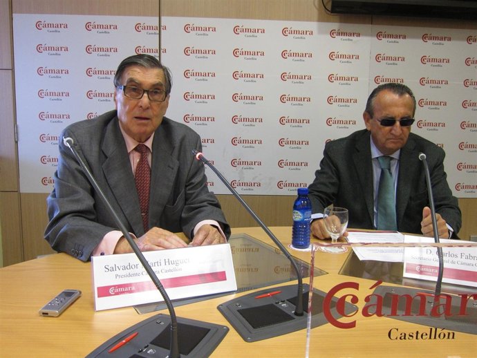 Fabra En La Rueda De Prensa Con El Presidente De La Cámara A La Izquierda