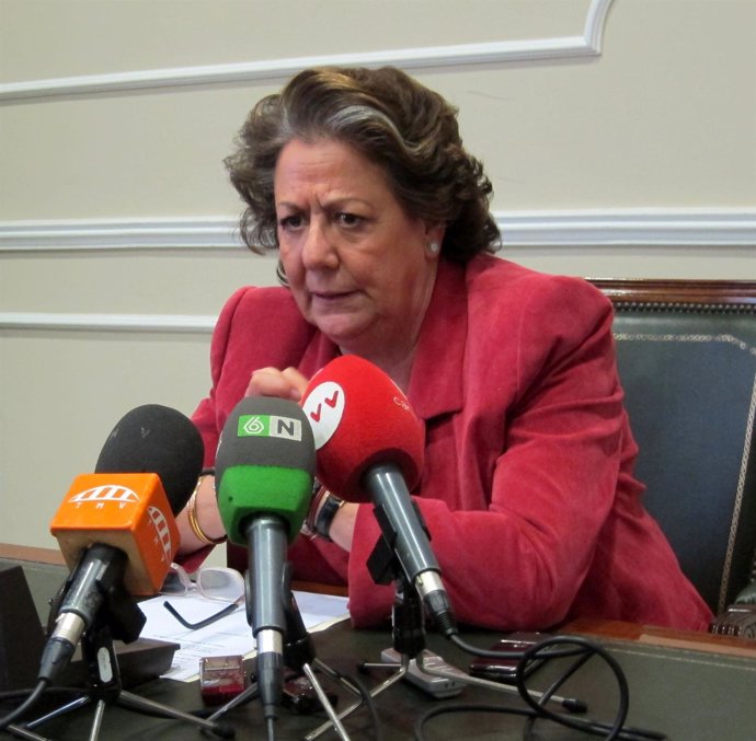 La Alcaldesa De Valencia, Rita Barberá, En Rueda De Prensa.