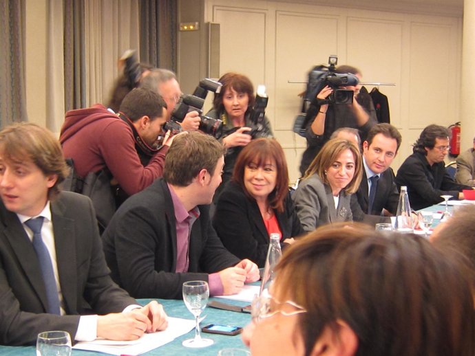 Reunion De Chacon Con Varios Dirigentes Socialistas