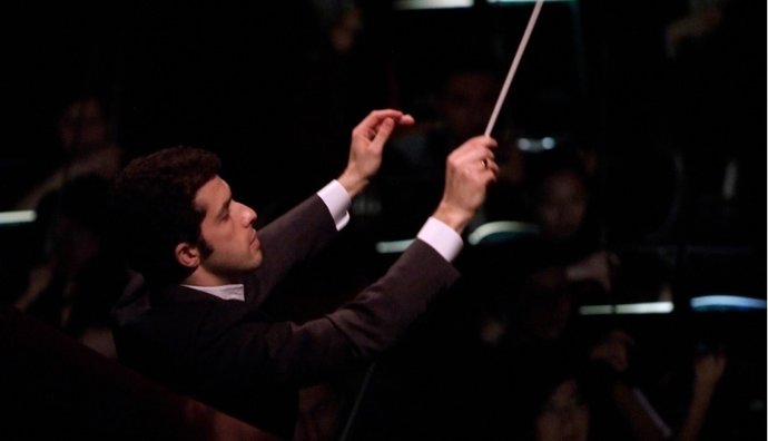 El Director Omer M. Wellber