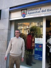 La Administración número 9 de Granada reparte 500.000 euros del tercer premio