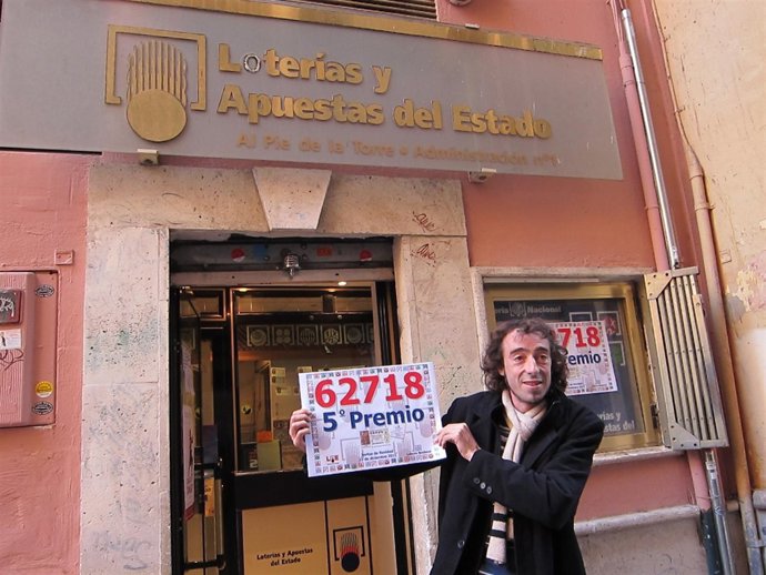 El Administrador Que Ha Vendido El Quinto De La Lotería, El 62718