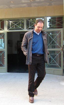 Javier Llorens A Su Salida Del Juzgado