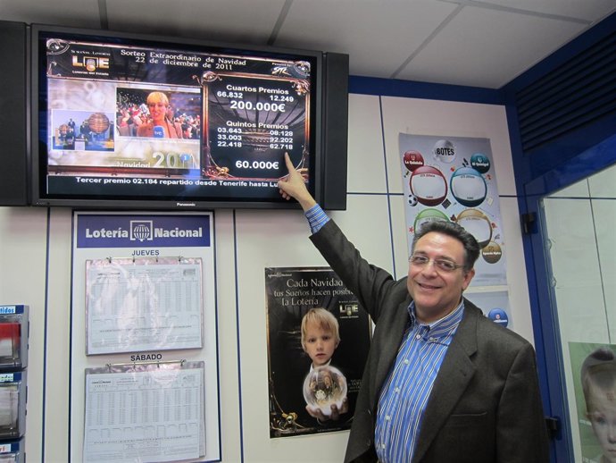 El Vendedor De La Administración 14 De Zaragoza, Emilio Simón.