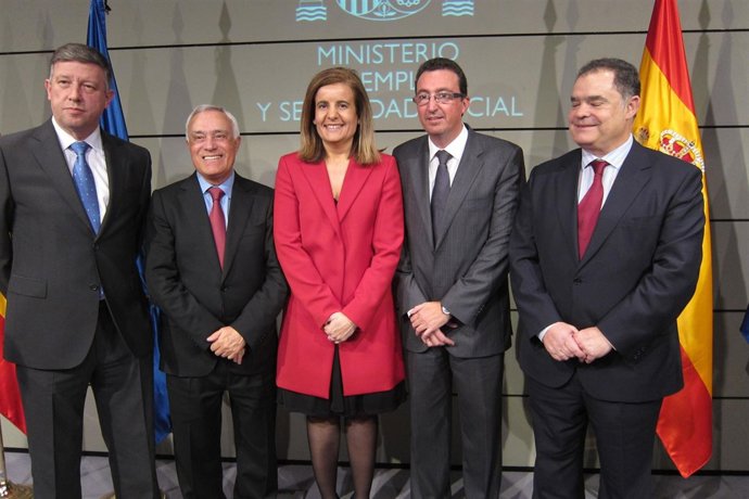 Toma De Posesión De Fátima Báñez Como Ministra De Empleo Y Seguridad Social