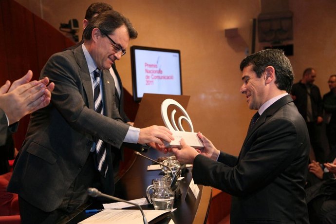 Agustí Cordón Recoge El Premi Nacional De Comunicació