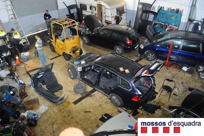 Taller Donde Se Desmontaban Los Coches