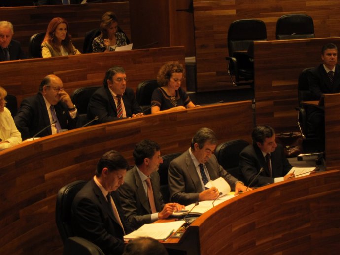 Álvarez- Cascos En El Pleno De La Junta