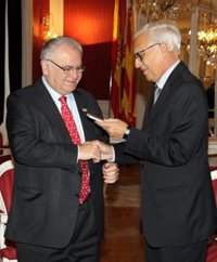 Queralt asegura que la valenciana no es la "Grecia de las autonomías" y destaca que "no nos van a rescatar"