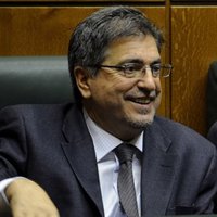 Eguiguren: "no se veían tantos brazos en alto desde el 18 de julio y espero que no sea signo de los nuevos tiempos