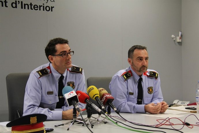  A.Sánchez, Jefe De La Comisaría De Figueres, Y J.Monteys, Jefe De Investigación