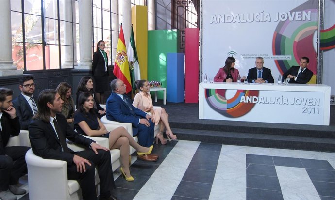 José Antonio Griñán Entrega Los Premios Andalucía Joven