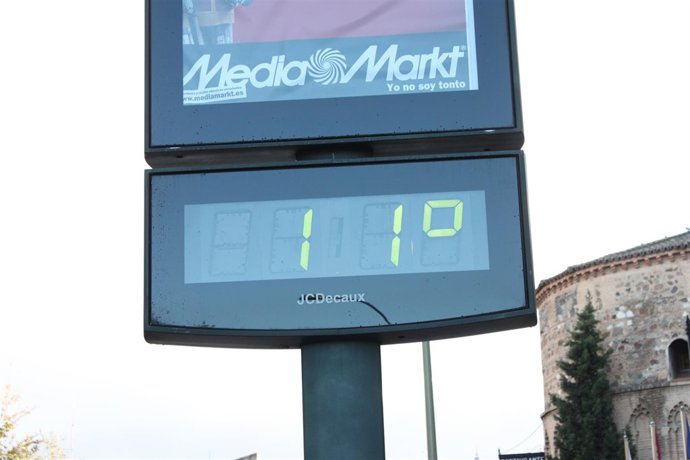 TERMOMETRO CON TEMPERTURAS 