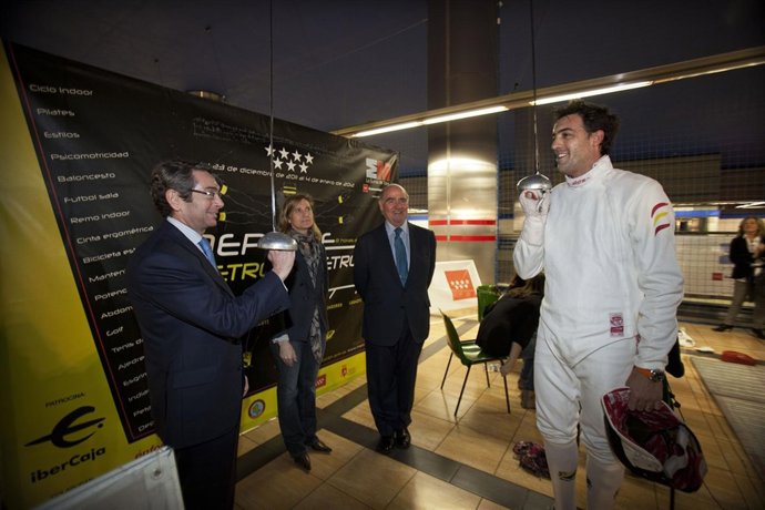 JAVIER HERNÁNDEZ INAUGURA LA CAMPAÑA DEPORTE METRO A METRO CON UNA EXHIBICIÓN DE