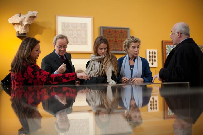 Los Heredores Del Ducado De Wellington Visitan La Alhambra