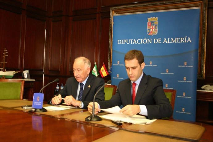 El Presidente De La Diputación De Almería Y El Diputado Provincial De Fomento 
