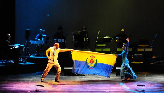 Un Momento Del Espectaculo La Voz Del Agua En Teatro Florida De Algeciras