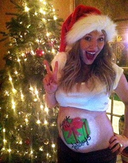 Holary Duff Posando En Navidad