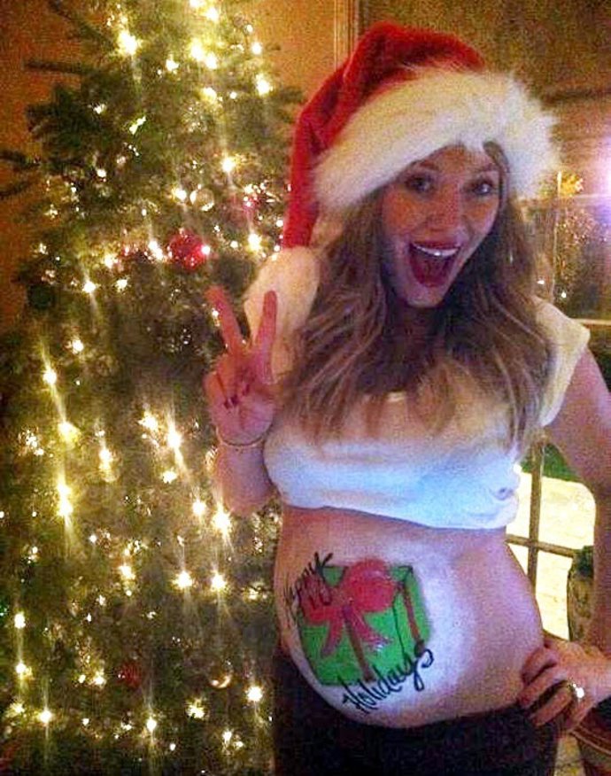 Holary Duff Posando En Navidad