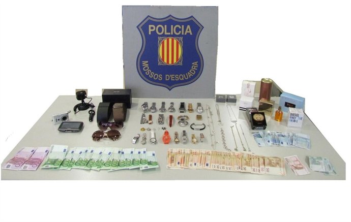 Joyas Y Dinero Incautados Por Los Mossos D'esquadra