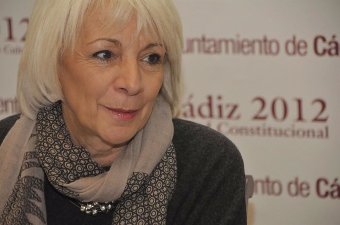 La Alcaldesa De Cádiz, Teófila Martínez