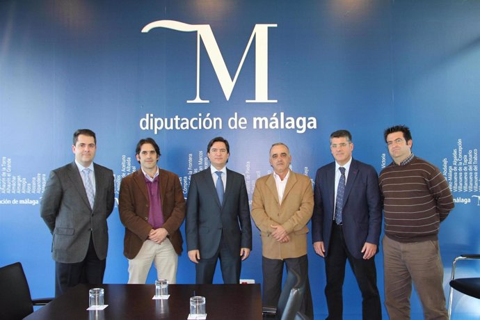 El Diputado Provincial De Medio Ambiente, Juan Jesús Bernal, Con Alcaldes