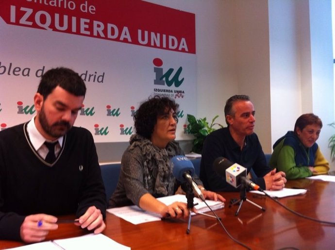 Miembros De IU Durante La Rueda De Prensa