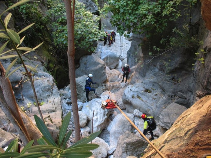 Simulacro De Rescate En La Sierra De Grazalema Por Bomberos De Andalucía