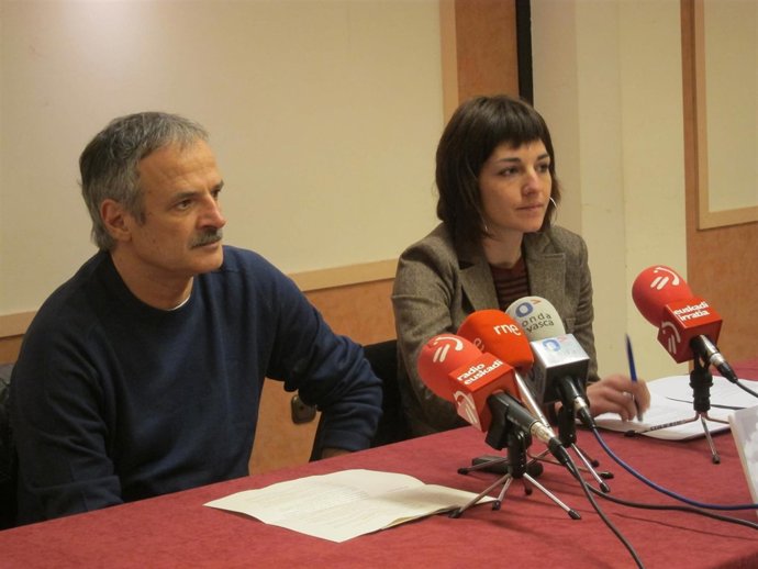 Manu Ugartemendia Y Amaia Esnal (Egin Dezagun Bidea)