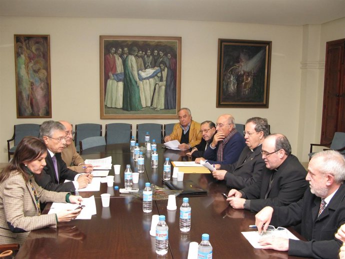 Imagen De La Reunión Del Patronato Del Misteri