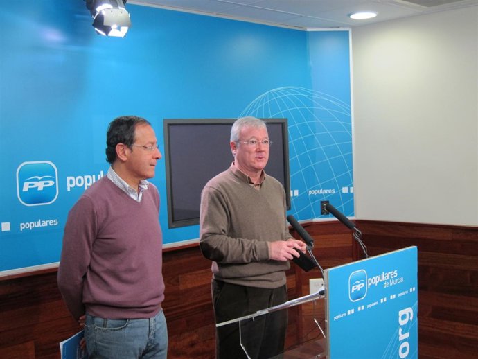 Valcárcel Y Cámara, En La Rueda De Prensa