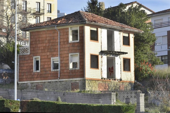 Calle Gamazo 2, Delclarado En Ruina