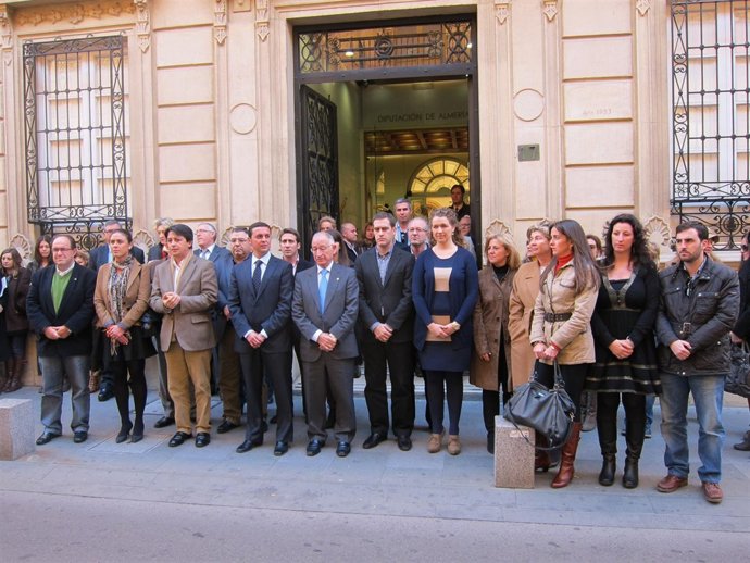 Concentración En Diputación Por El Último Caso De Violencia De Género