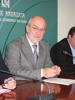 El Delegado De La Junta En Huelva, Manuel Alfonso Jiménez, En Rueda De Prensa.