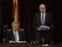 Posada ve la larga ovación al Rey como un apoyo del Parlamento ante "los momentos que está pasando"