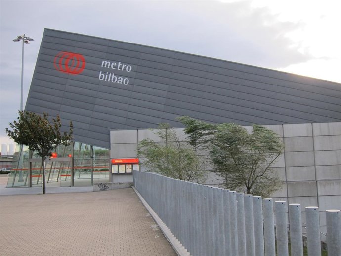 Estación De Ansio, En Barakaldo