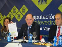 Louzán descarta la fusión local en Pontevedra "a corto o medio plazo" y planea "una refundación" de las diputaciones