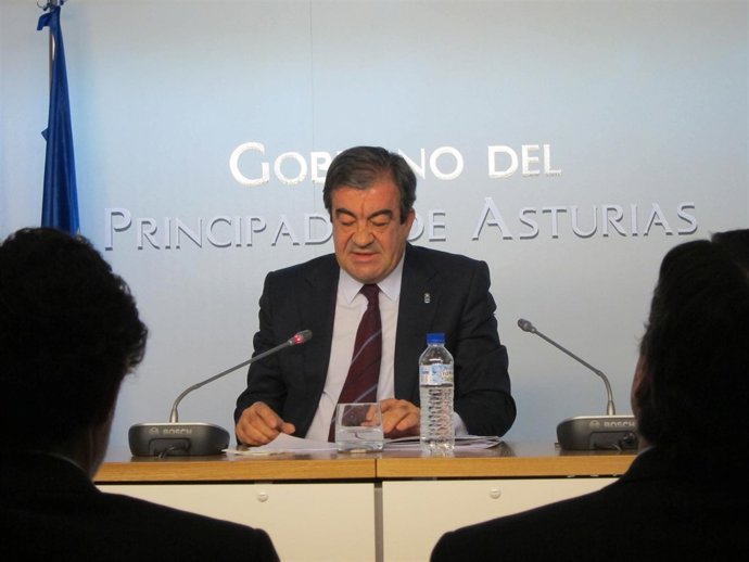 Cascos, En Rueda De Prensa