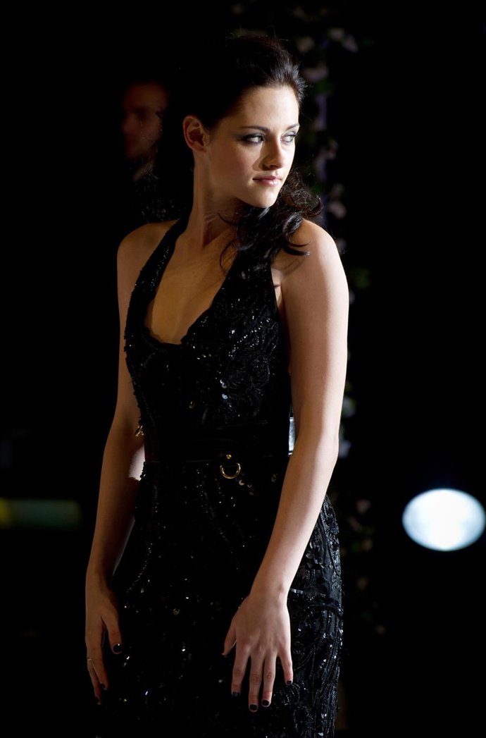 Kristen Stewart Attends The UK Premiere Of The Tw