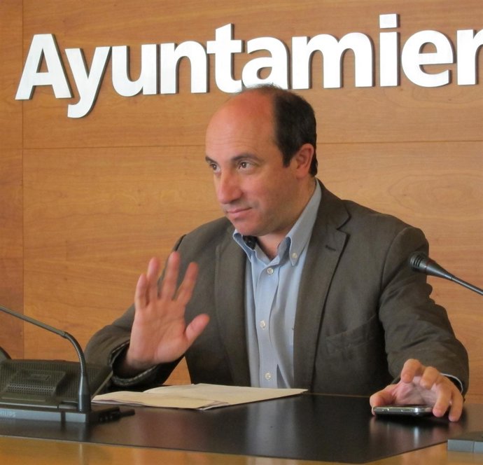 El Portavoz Del Grupo Municipal Socialista Vicente Urquía