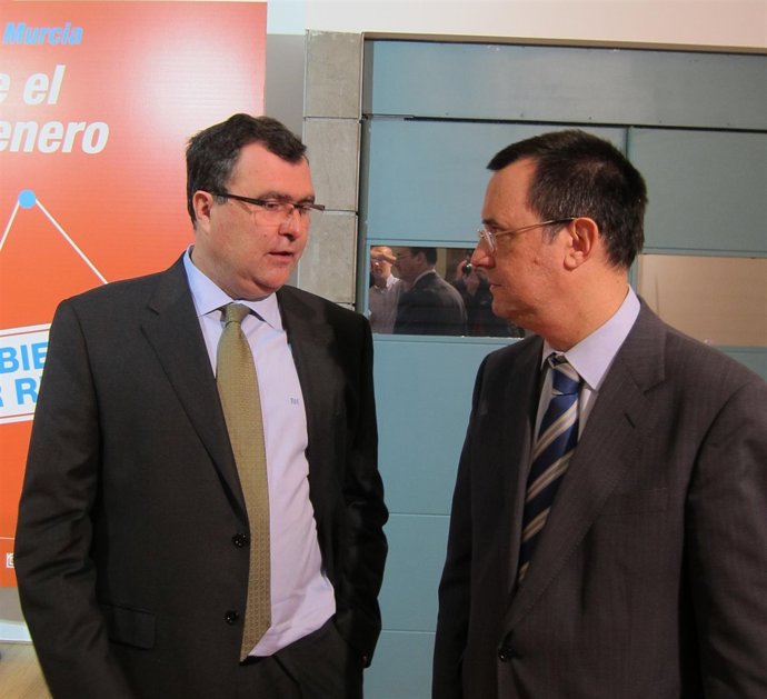 Ballesta Charla Con González