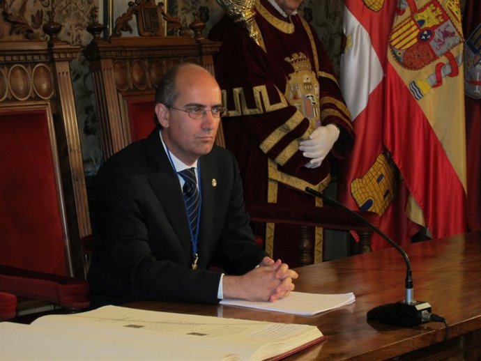 El Presidente De La Diputación De Salamanca, Javier Iglesias