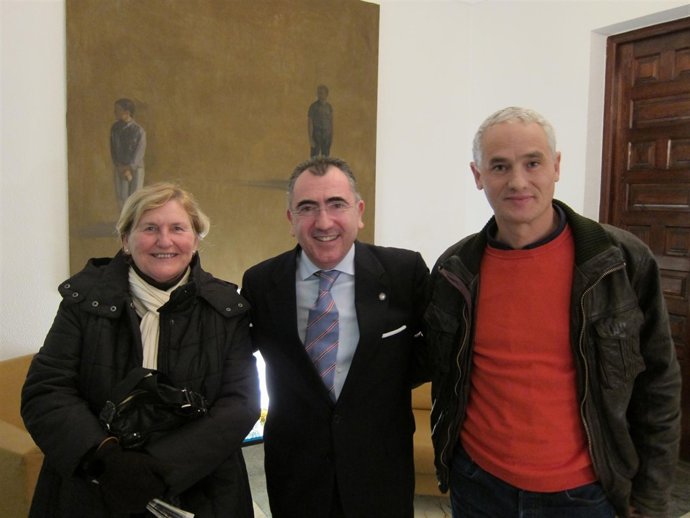 Campos, Junto A Responsables De La Fundación Diagrama