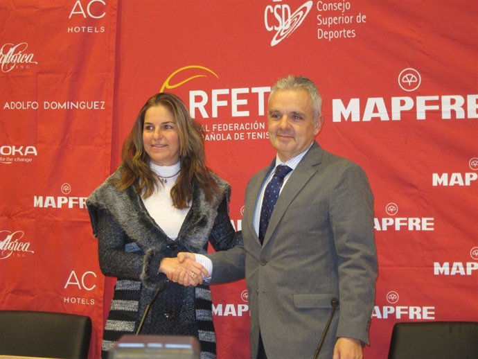 Arantxa Sánchez Vicario Y José Luis Escañuela 