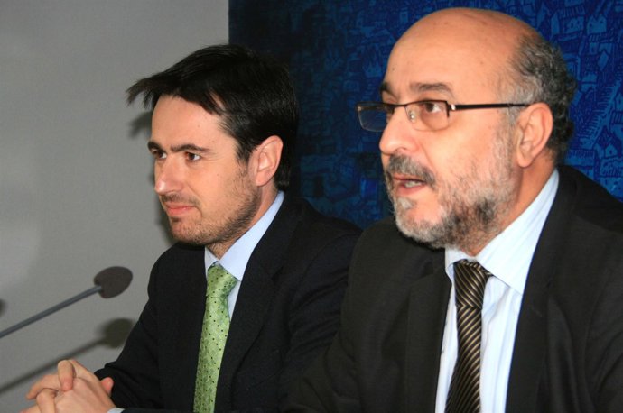 Perezagua Y González En Rueda De Prensa