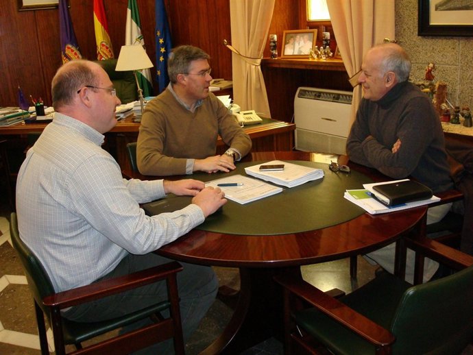 Márquez, Fernández De Moya Y Seguí En Al Reunión De Trabajo Sobre El PGOU.