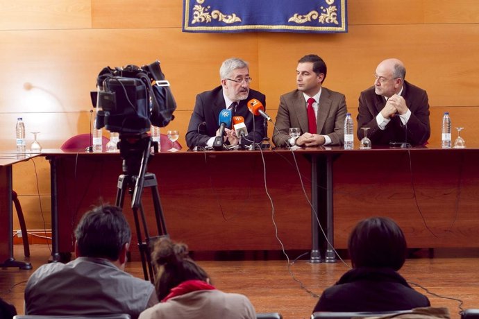 El Consejero De Economía, Antonio Ávila, En Moguer.