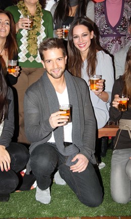 Eva González Y Pablo Alborán Presentan El Nuevo Anuncio De Cruzcampo 