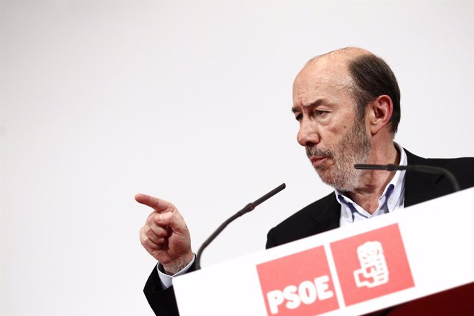 Alfredo Pérez Rubalcaba Presenta Su Candidatura Para Liderar El PSOE